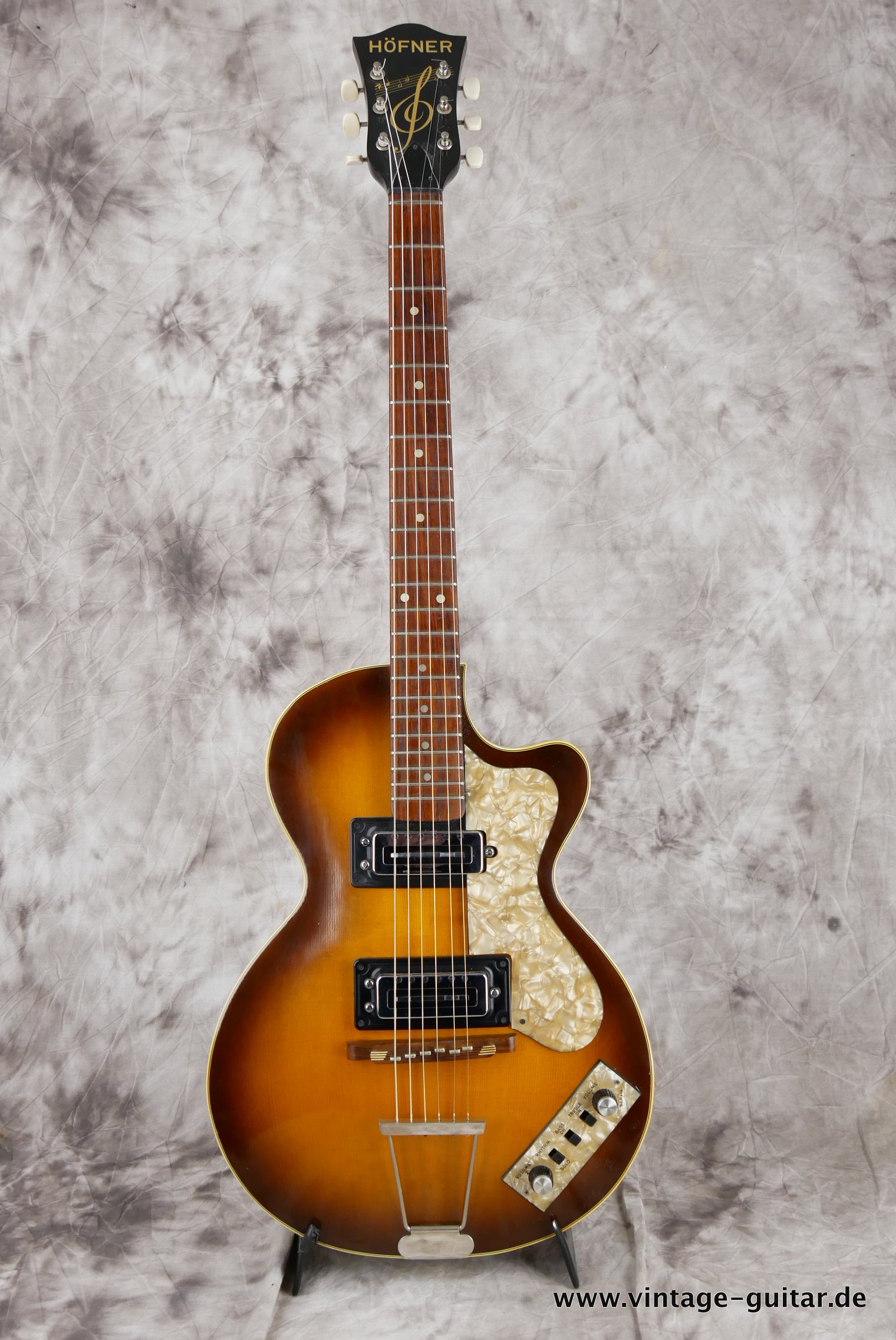 Hofner-Hoefner-Club-50-1970-001.JPG