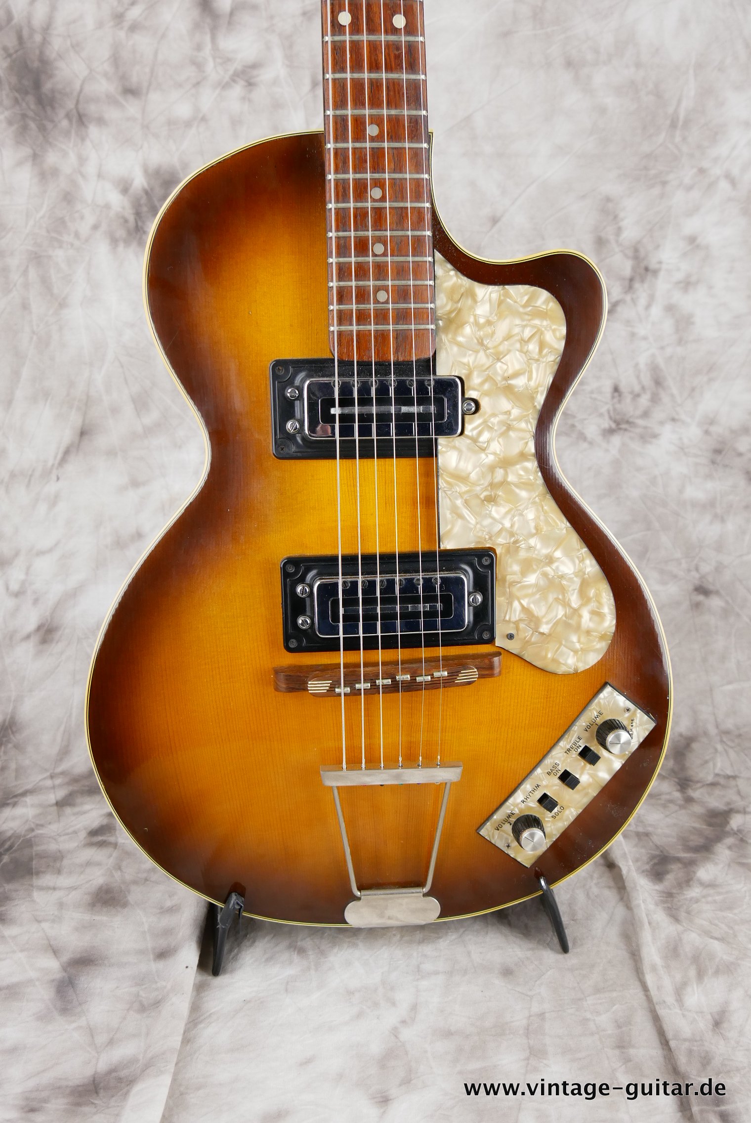 Hofner-Hoefner-Club-50-1970-002.JPG