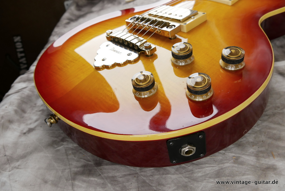 Ibanez_AR_100_super_58_sunburst_1982-016.JPG