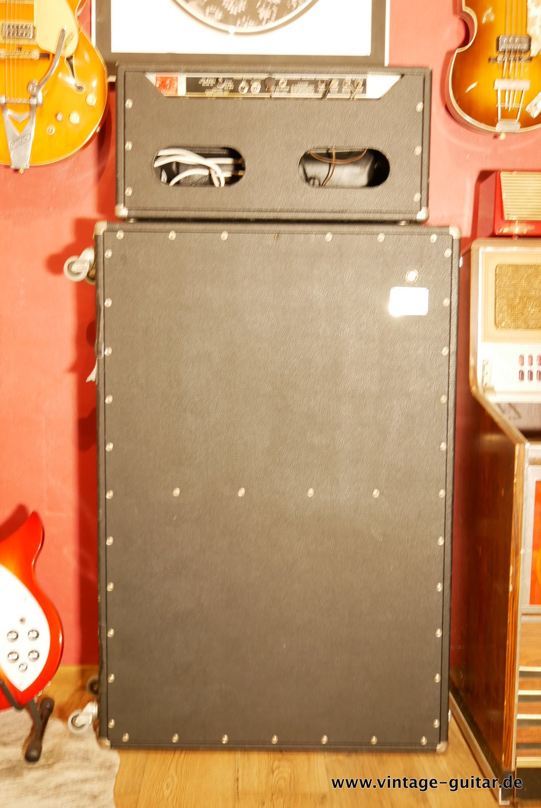 Fender-Showman-top-and-cabinet-1973-002.JPG