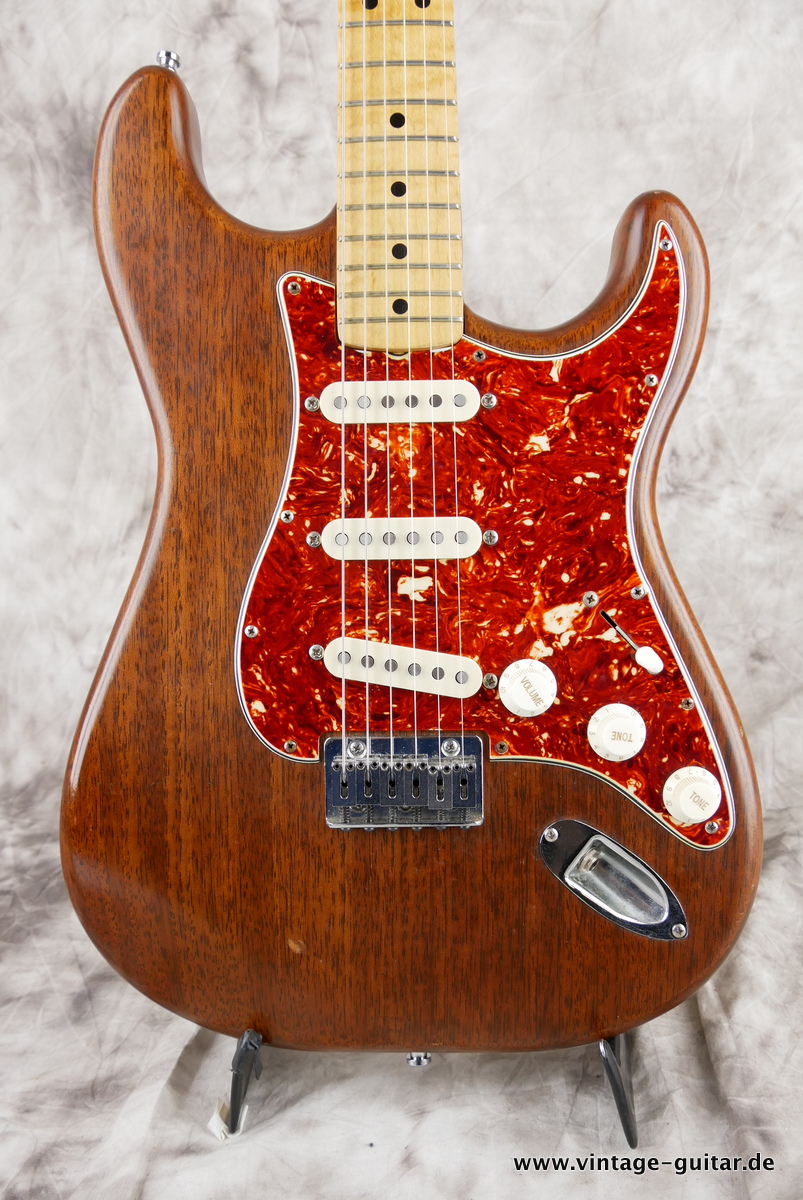 Cimar_Stratocaster_natural_1980-002.JPG