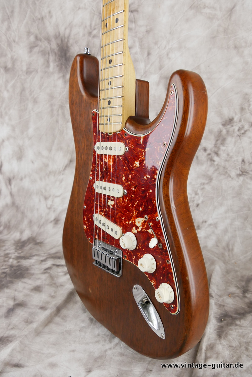 Cimar_Stratocaster_natural_1980-006.JPG