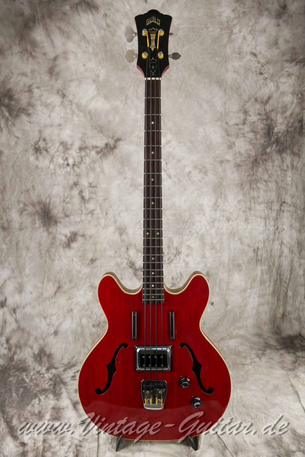 img/vintage/4590/Guild_starfire_bass_1965_cherry_usa-001.JPG
