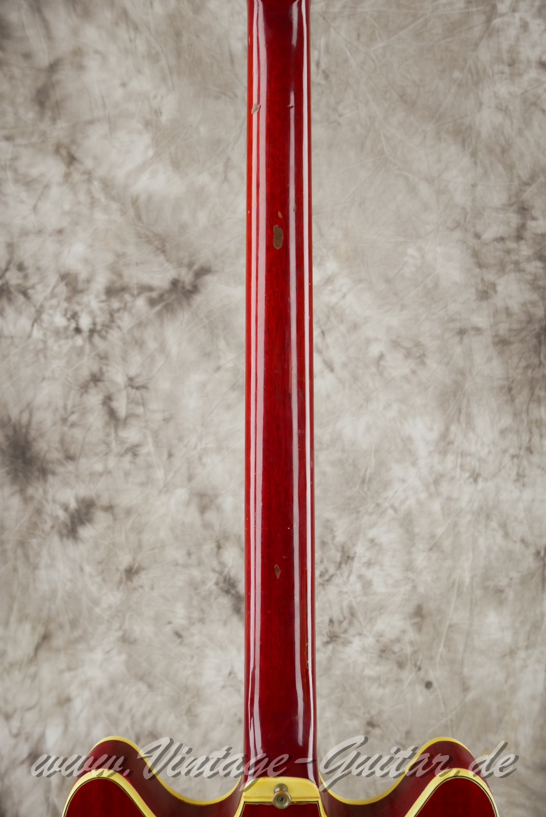 img/vintage/4590/Guild_starfire_bass_1965_cherry_usa-006.JPG