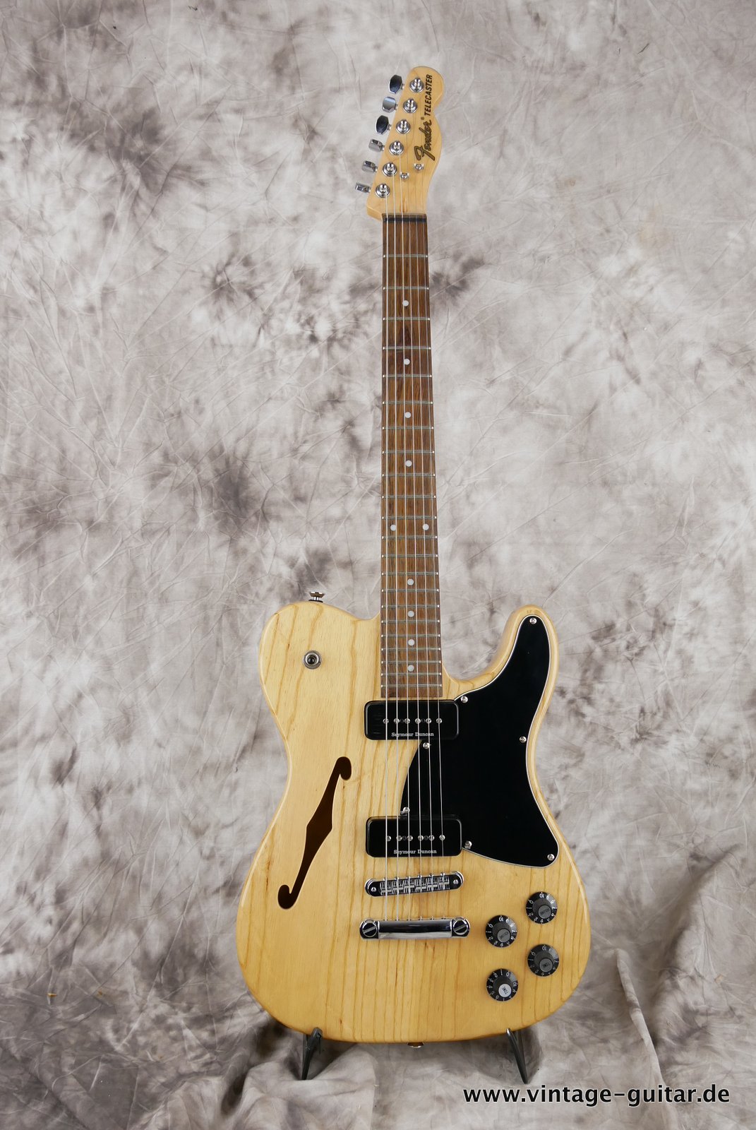 Fender-Telecaster-Thinline-Jim-Adkins-JA-90-001.JPG