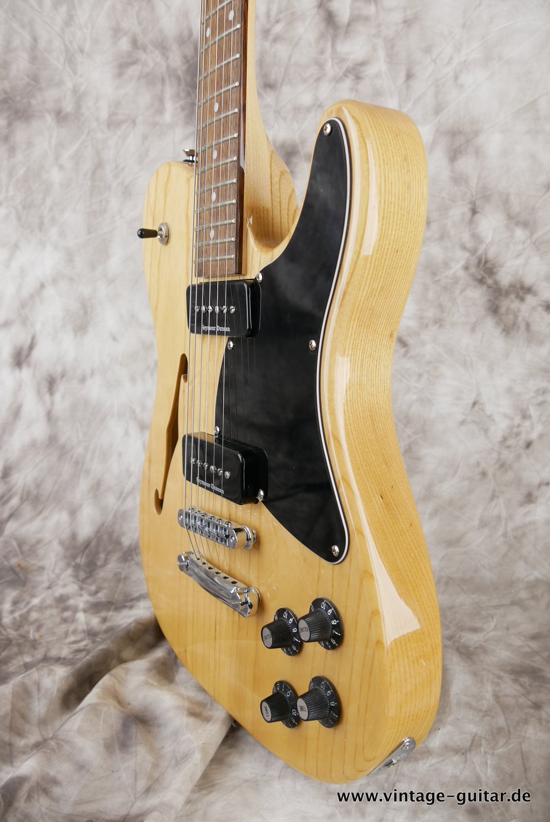 img/vintage/4594/Fender-Telecaster-Thinline-Jim-Adkins-JA-90-006.JPG