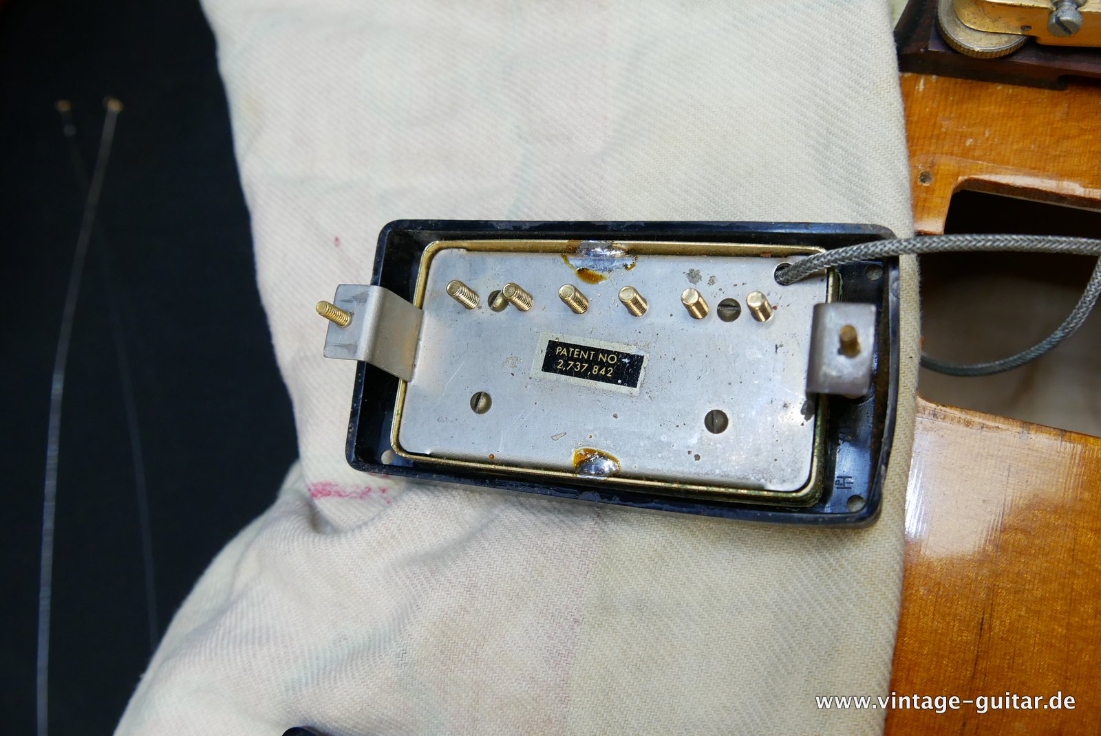 img/vintage/4596/Gibson_L_5_CES_Custom_sunburst_1969-026.JPG