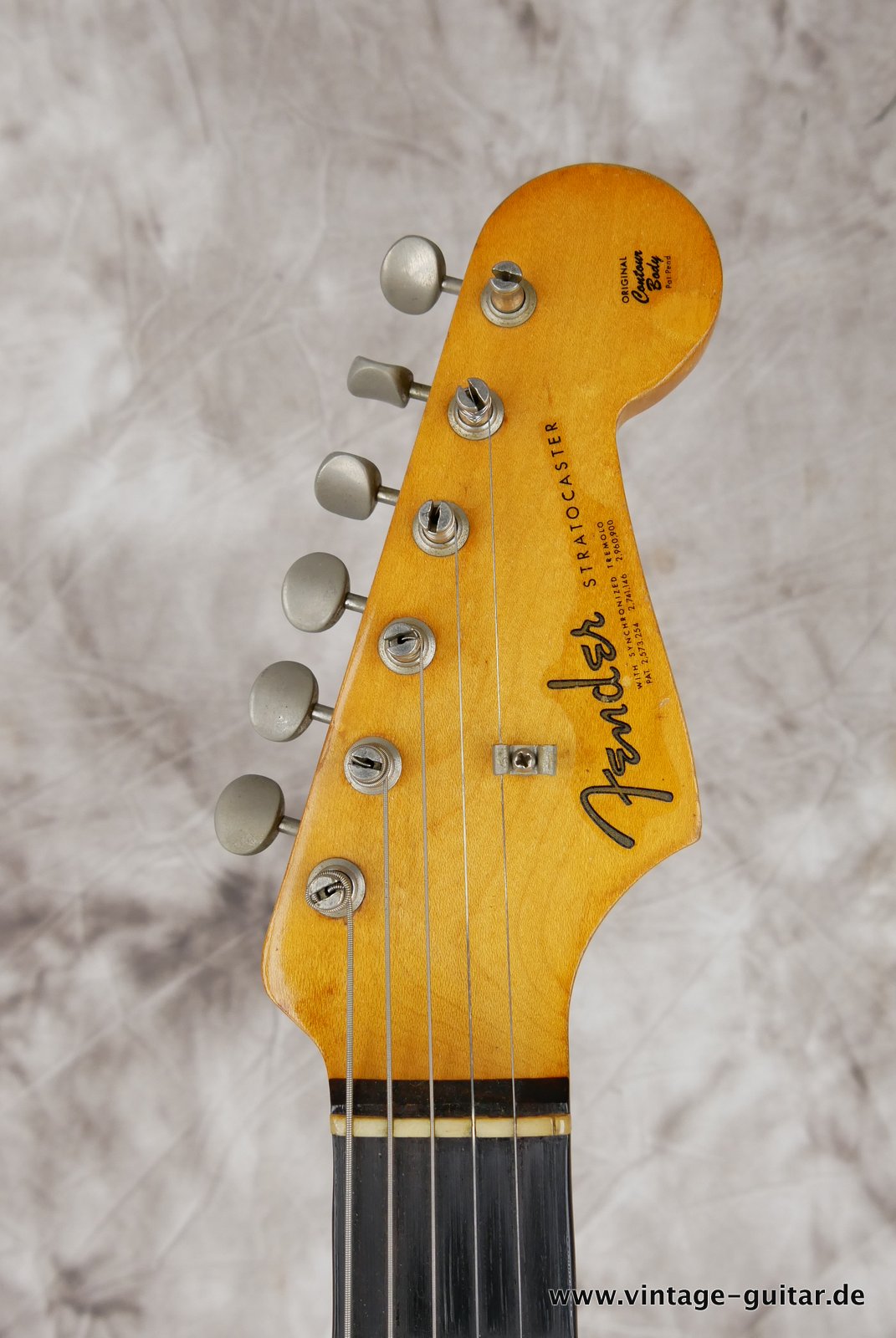 img/vintage/4611/Fender-Stratocaster-1963-sunburst-009.JPG
