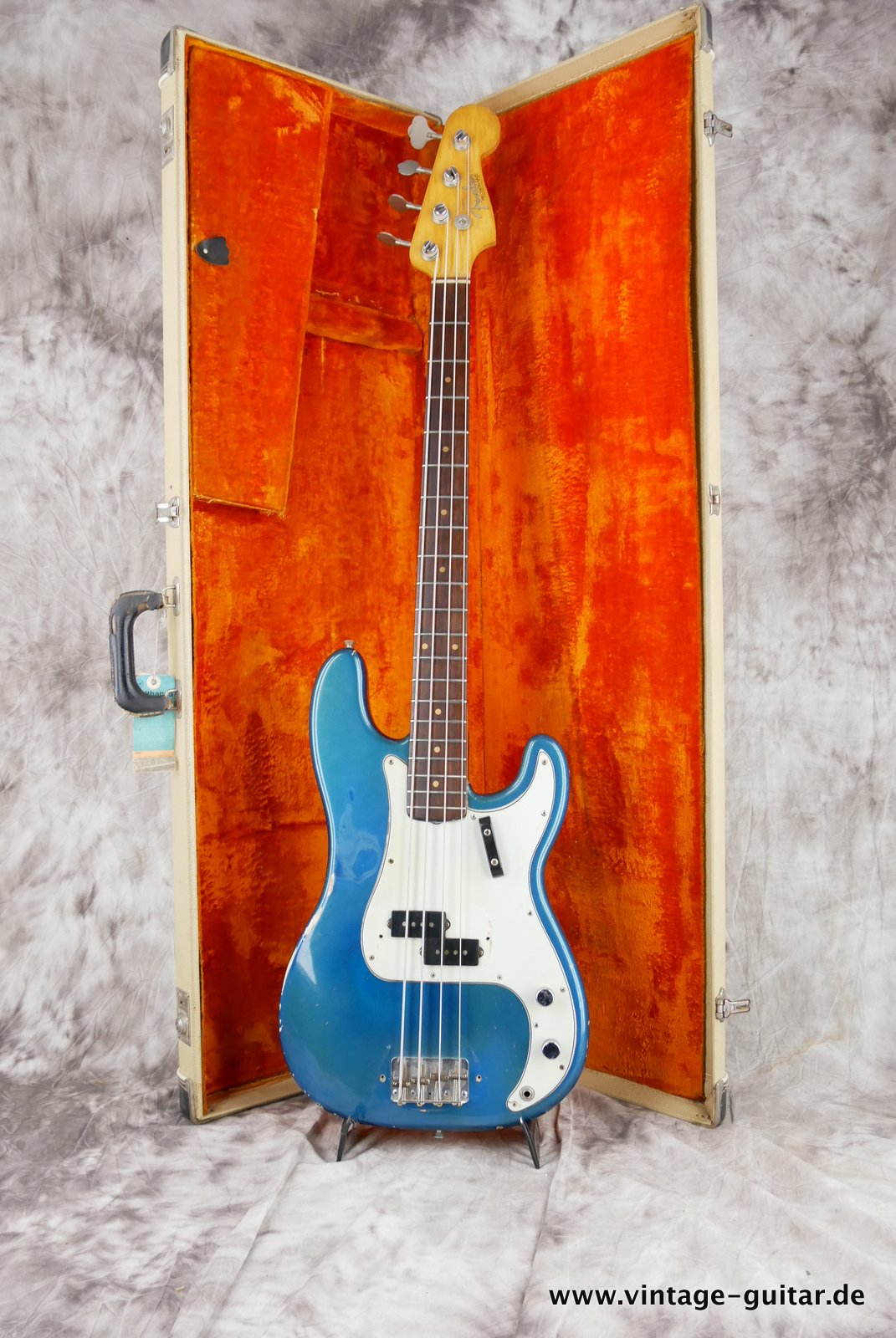 img/vintage/4612/Fender-Precision-Bass-1963-lake-placid-blue-040.JPG
