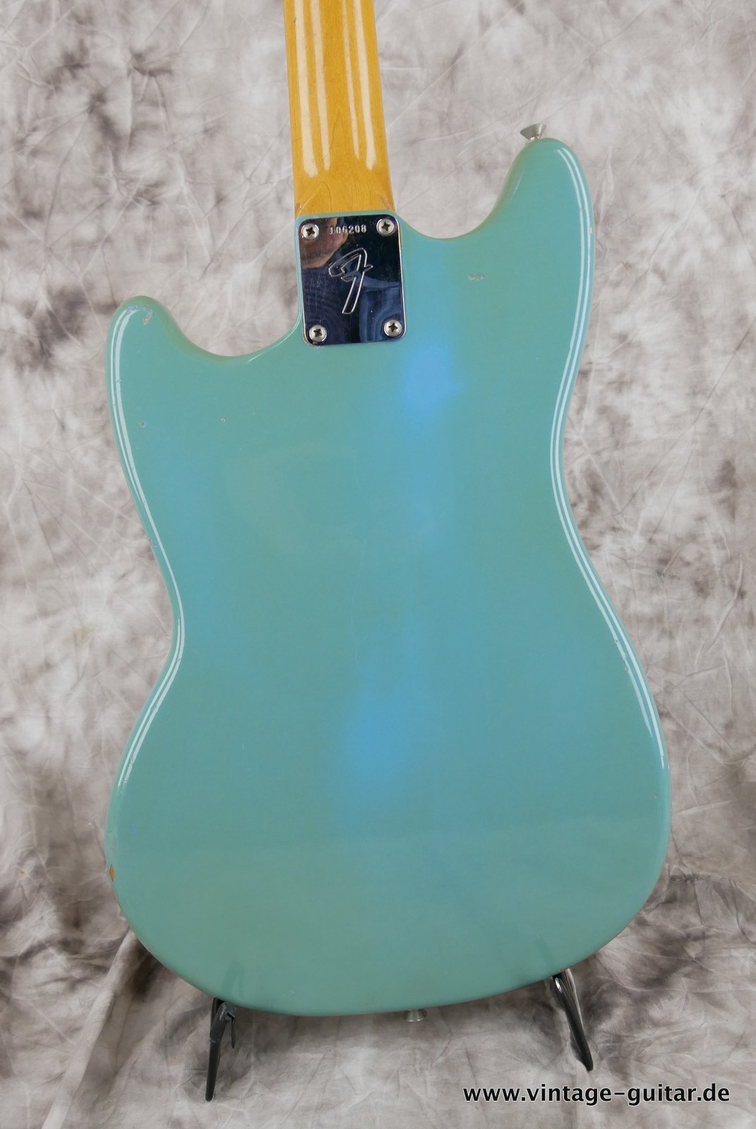 img/vintage/4619/Fender-Duo-Sonic-II-1965-sonic-blue-003.JPG