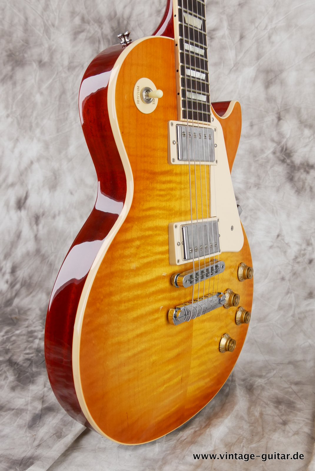 Gibson-Les-Paul-Traditional-2016-005.JPG