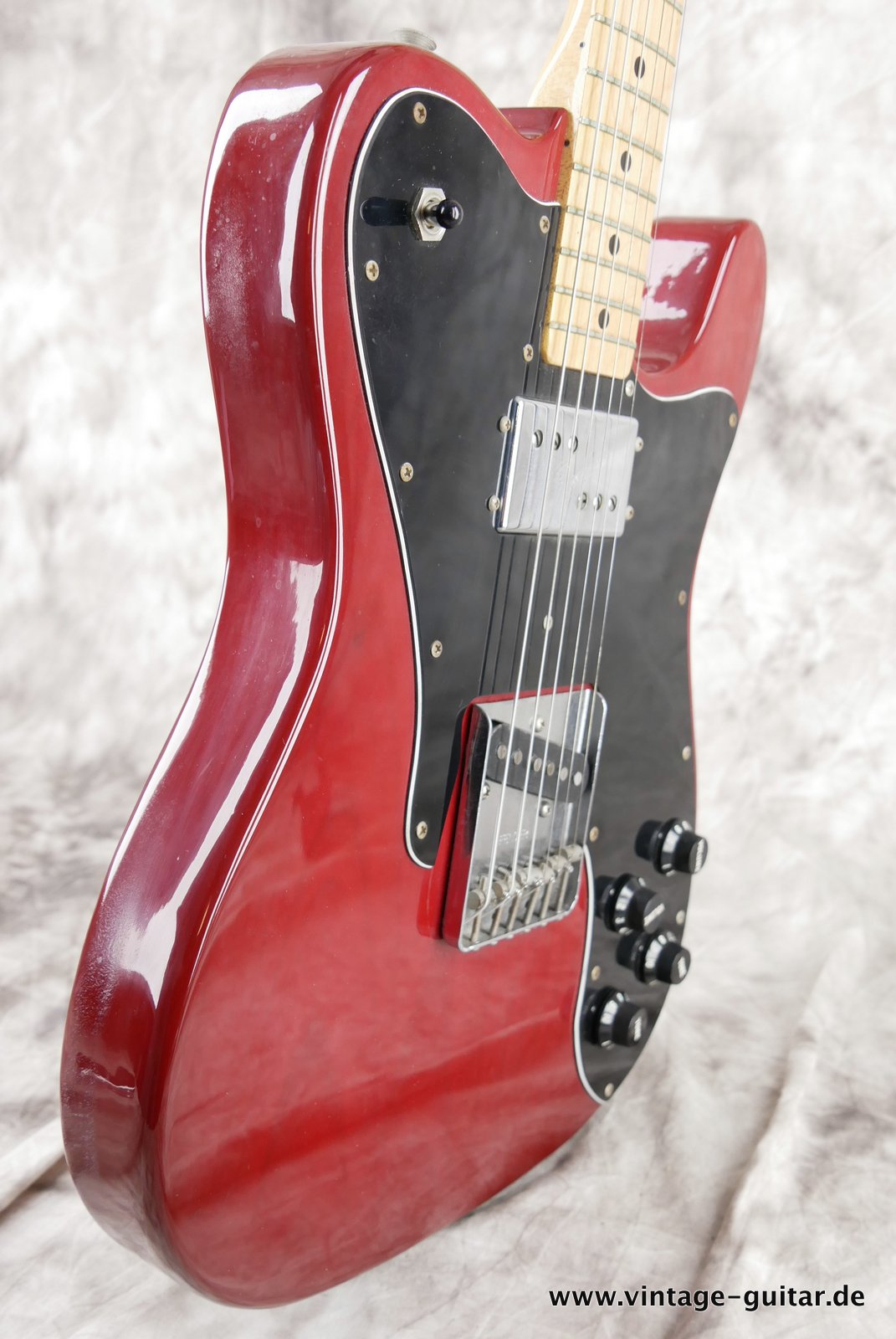 Fender-Telecaster-Custom-1980-Marocco-Red-005.JPG