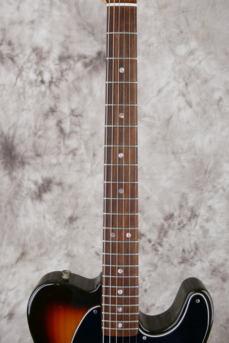 Fender_Telecaster_sunburst_USA_1979-011.JPG