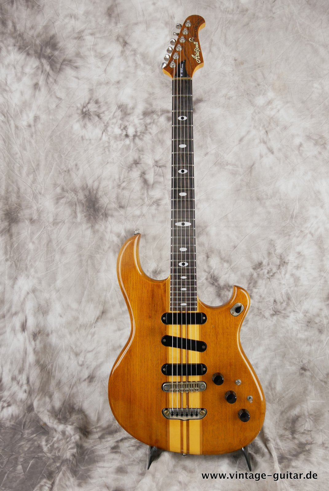 Aria-Pro-II-RS-850-Alembic-1980-001.JPG