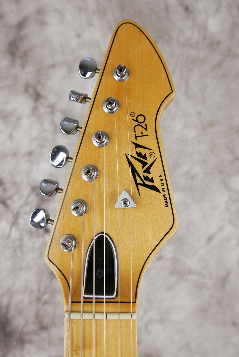 Peavey_T_26_natural_1985-009.JPG