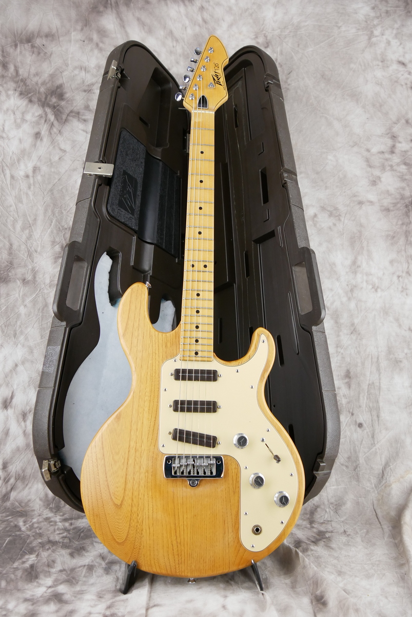 Peavey_T_26_natural_1985-015.JPG