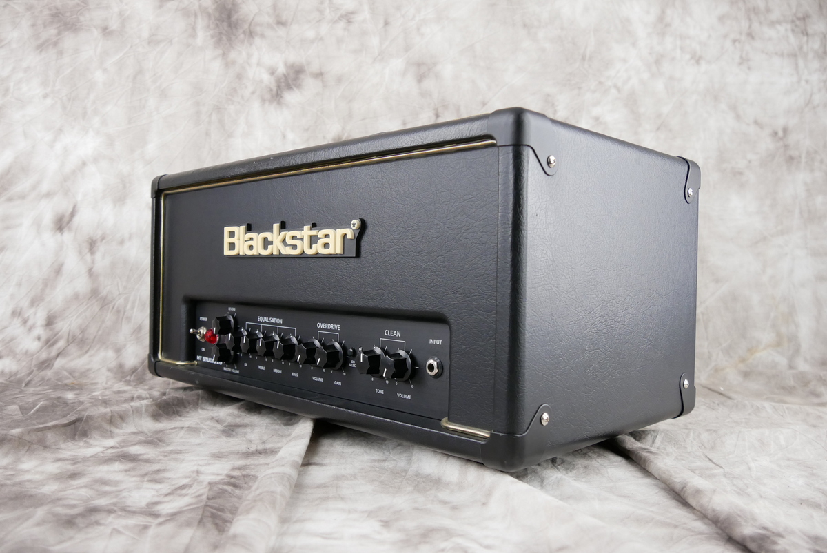 Blackstar_HT_Studio_20_head_cab_2012-005.JPG