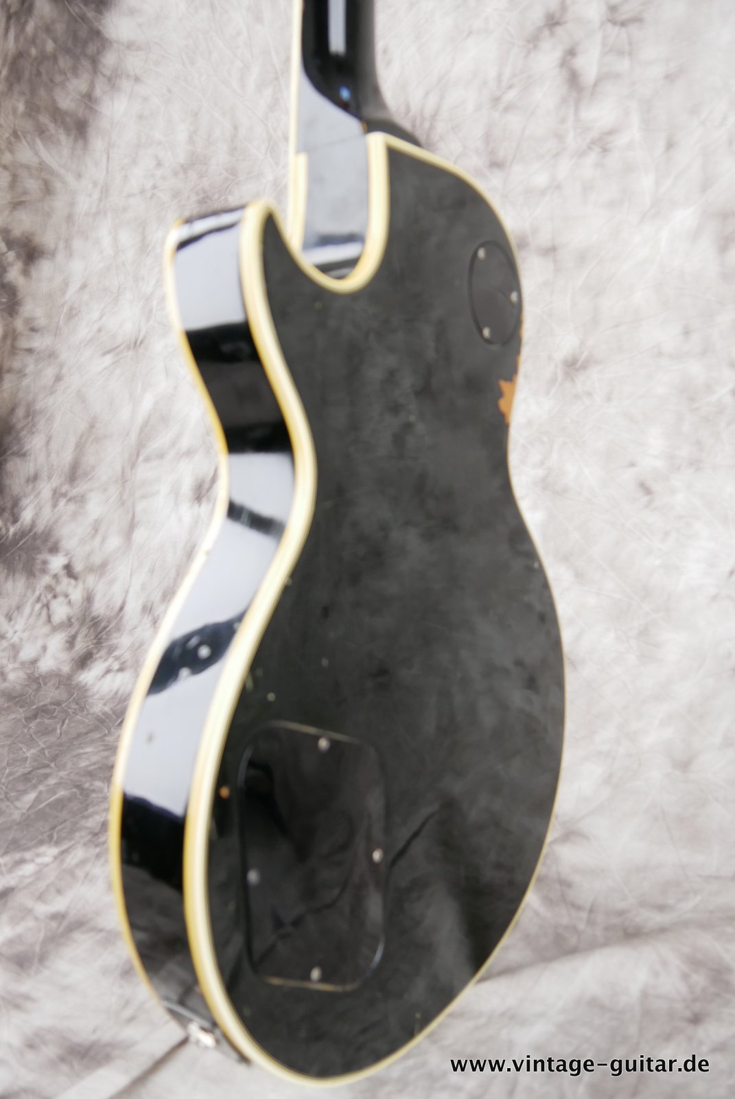 Gibson-Les-Paul-Custom-1974-black-006.JPG