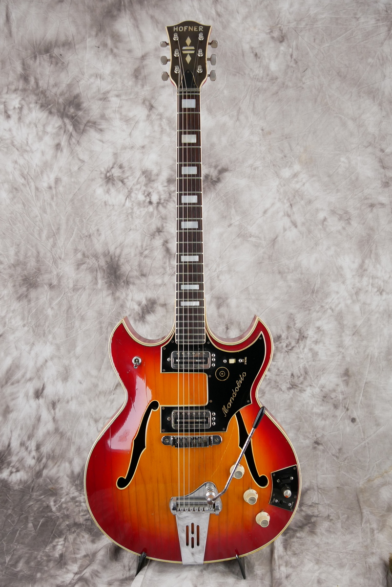 img/vintage/4656/Hoefner_4578_custom_build_Fuzz_cherry_burst_1967-001.JPG
