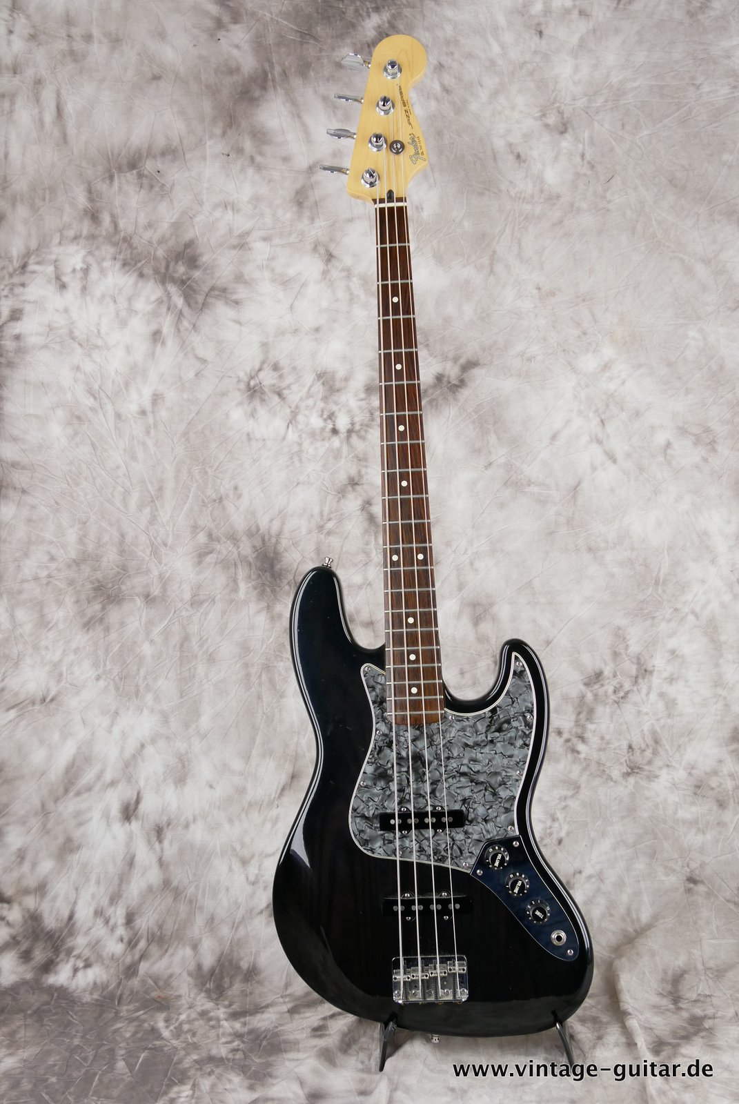 Fender-Jazz-Bass-1994-special-edition-black-see-thru-001.JPG