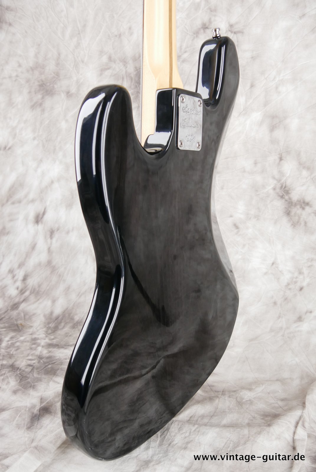 Fender-Jazz-Bass-1994-special-edition-black-see-thru-006.JPG