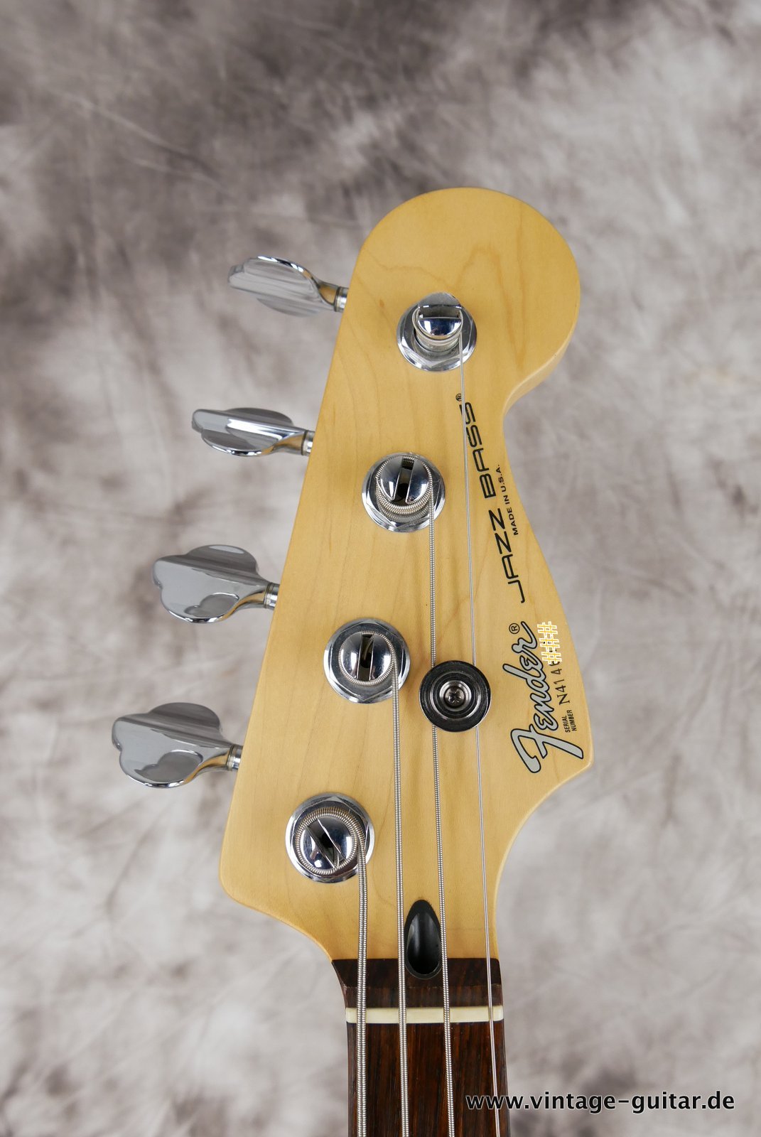 Fender-Jazz-Bass-1994-special-edition-black-see-thru-008.JPG