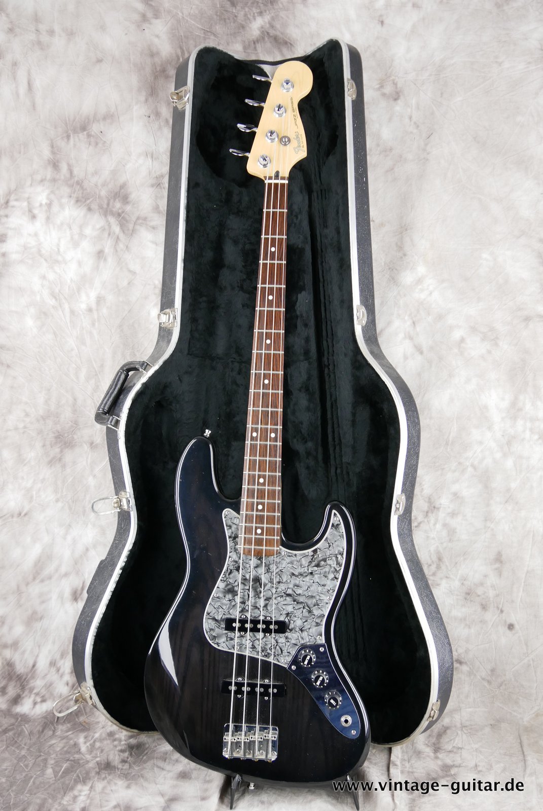 Fender-Jazz-Bass-1994-special-edition-black-see-thru-017.JPG