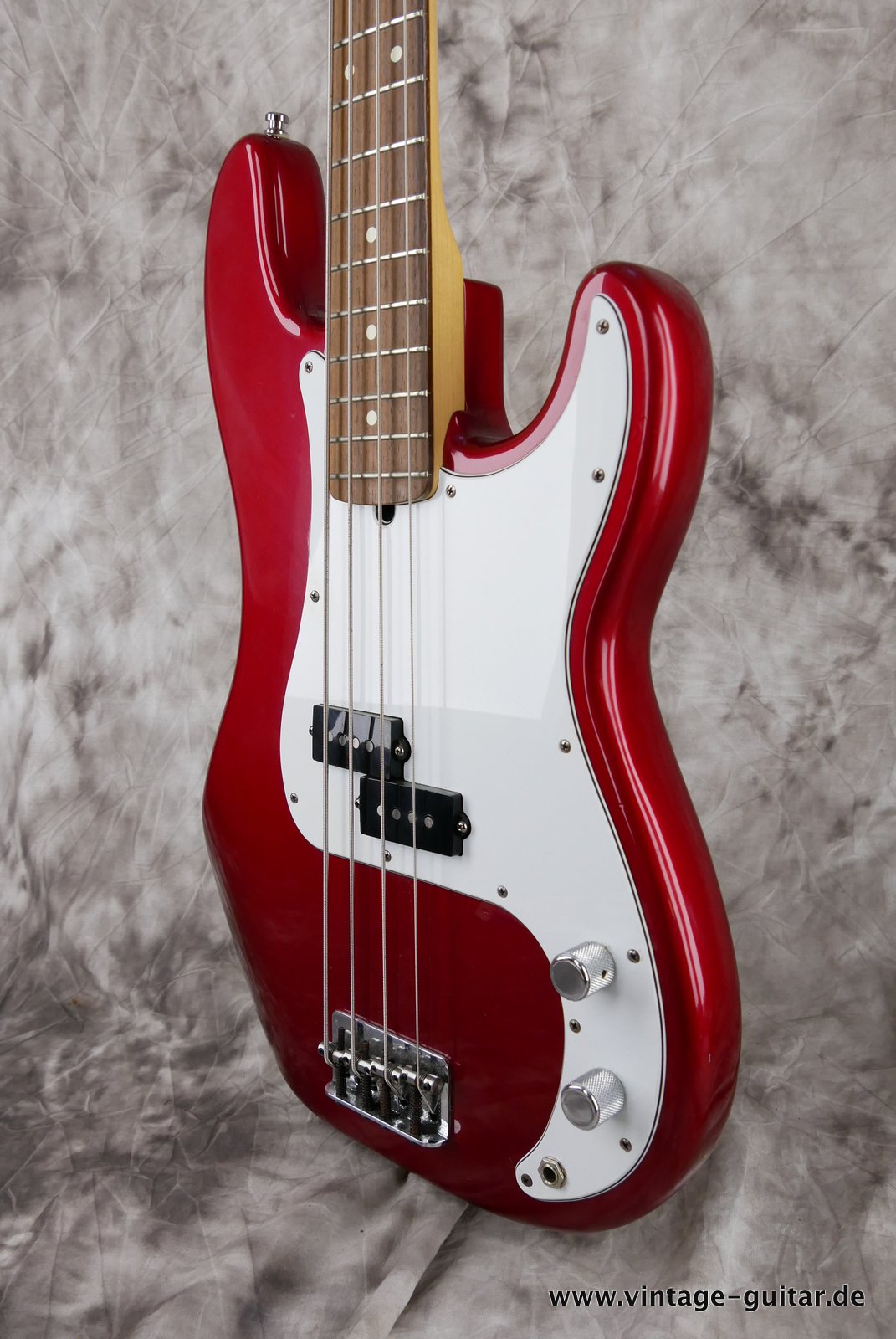 Fender-Precision-Bass-1994-candy-apple-red-006.JPG
