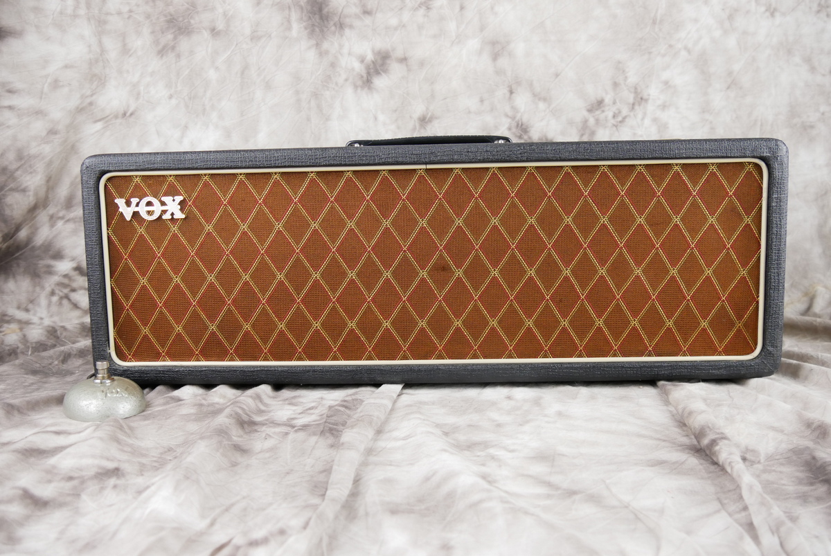 Vox_AC_30_Head_black_1963-001.JPG