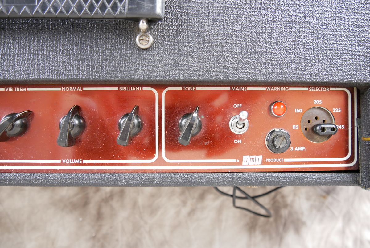 Vox_AC_30_Head_black_1963-007.JPG