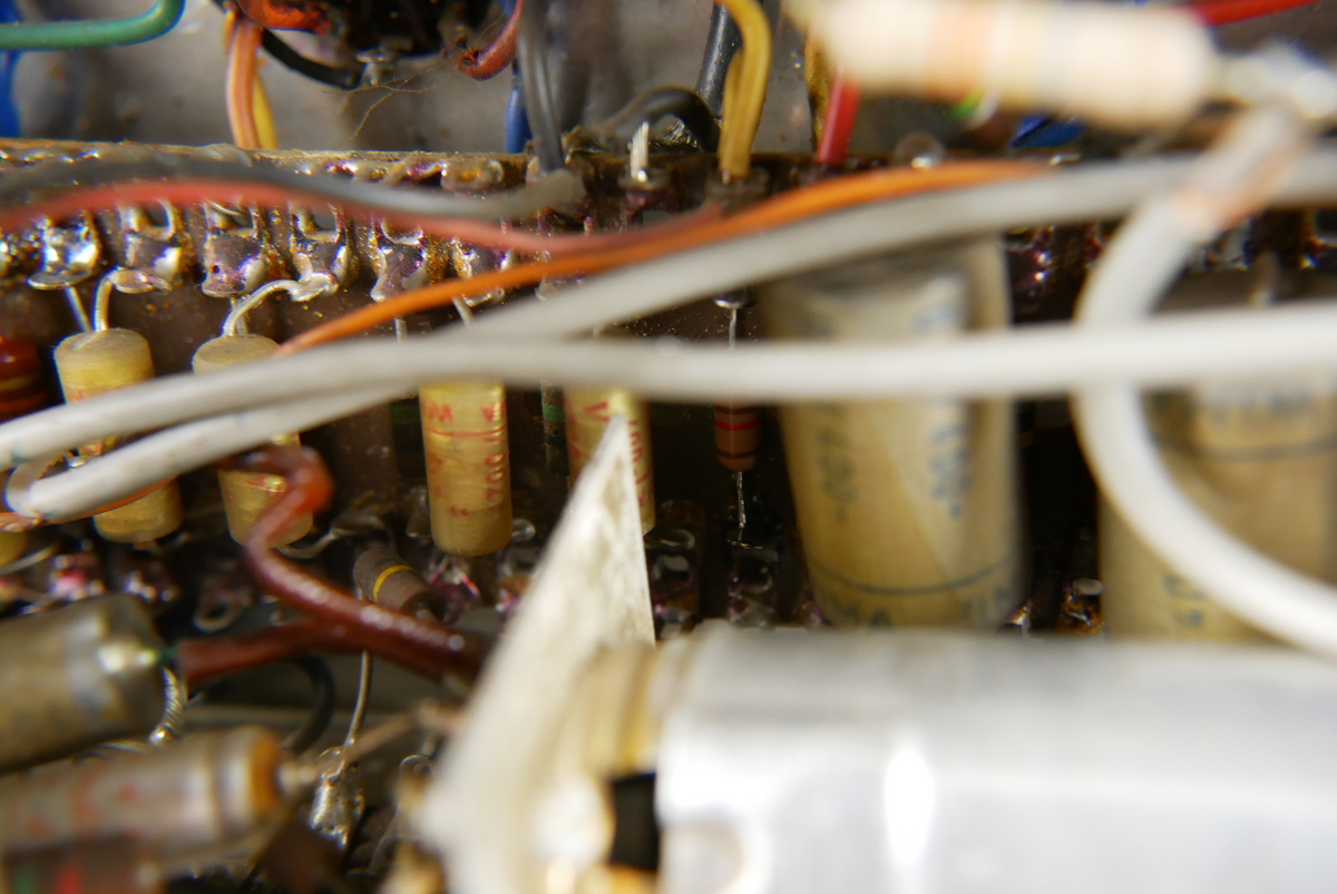 img/vintage/4675/Vox_AC_30_Head_copper_panel_top_boost_black_1963-022.JPG