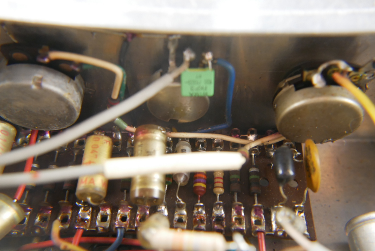 img/vintage/4675/Vox_AC_30_Head_copper_panel_top_boost_black_1963-023.JPG