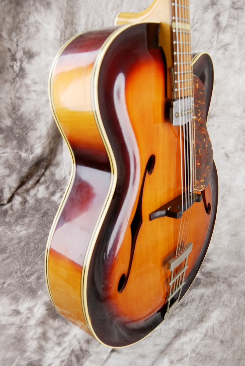 img/vintage/4676/Roger_Rossmeisl_junior_cutaway_sunburst_1960-005.JPG