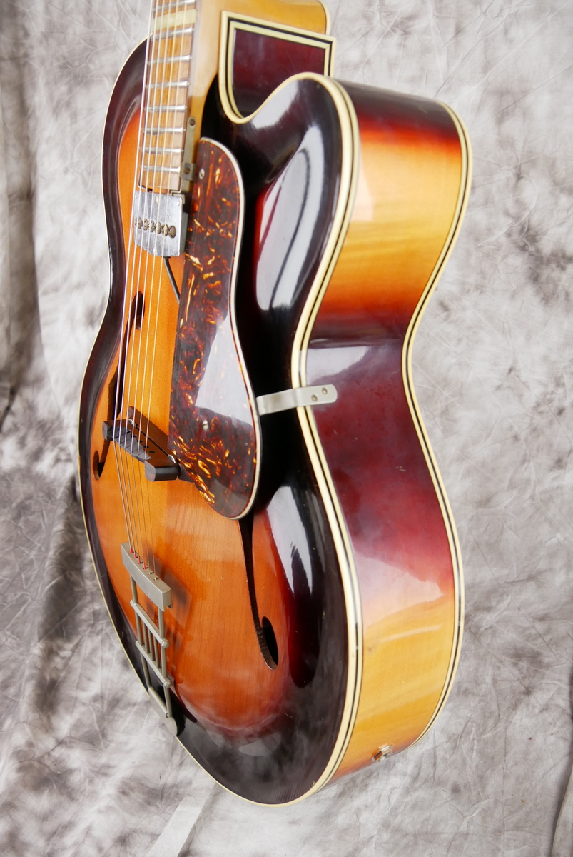 Roger_Rossmeisl_junior_cutaway_sunburst_1960-006.JPG