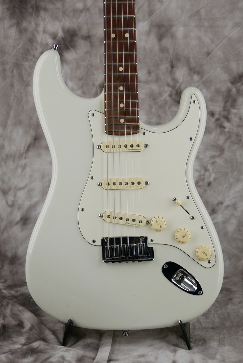 Fender_Stratocaster_Custom_Shop_Jeff_Beck_white_2014-003.JPG