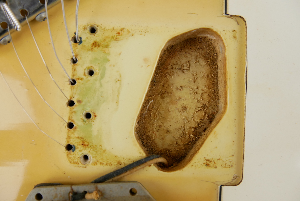 img/vintage/4685/Fender_Telecaster_maple_cap_olympic_white_1967-024.JPG