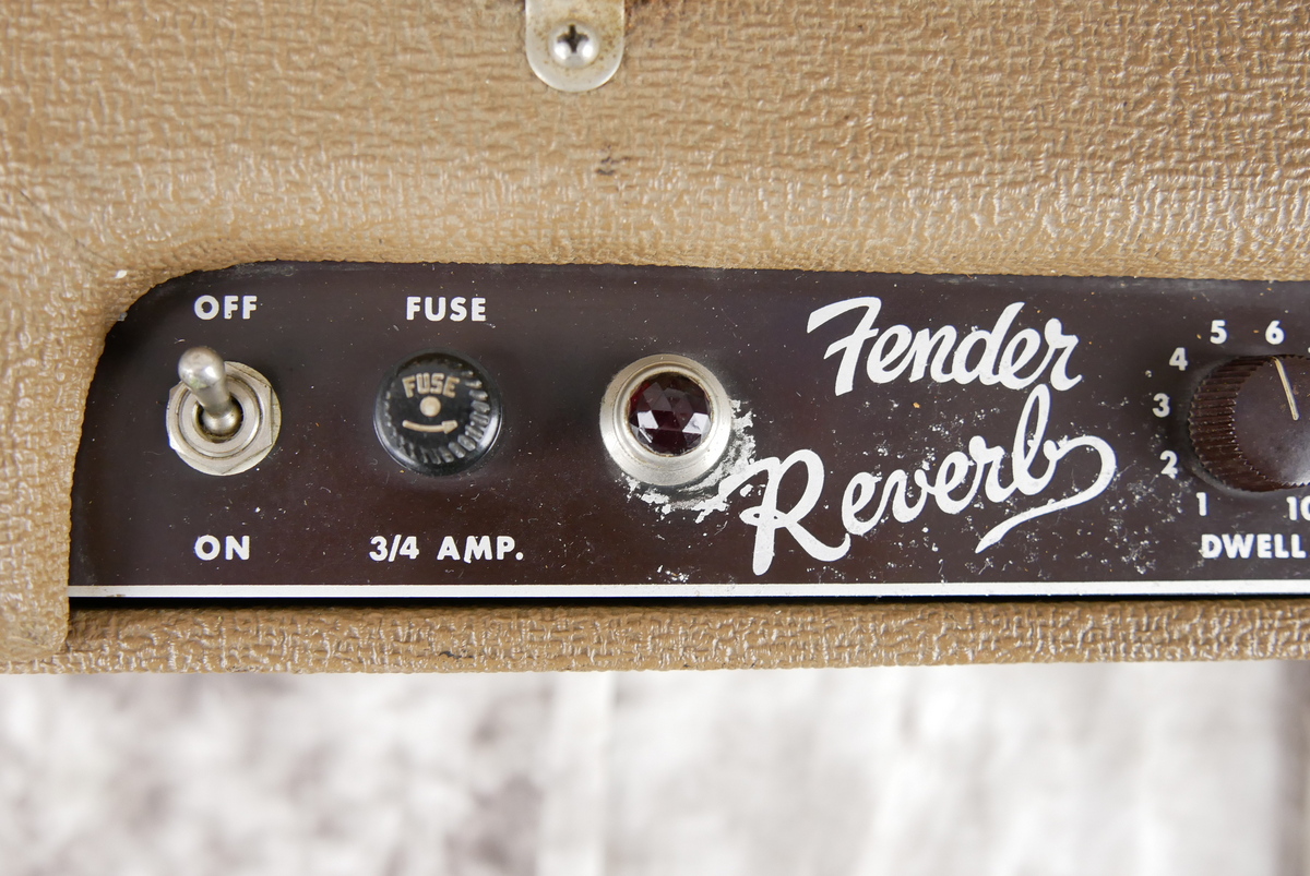 img/vintage/4687/Fender_Reverb_tank_unit_brown_1961-004.JPG