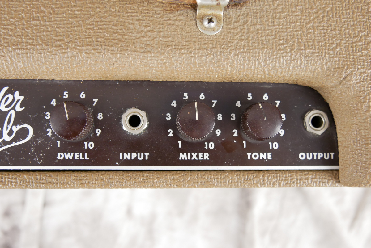 Fender_Reverb_tank_unit_brown_1961-005.JPG