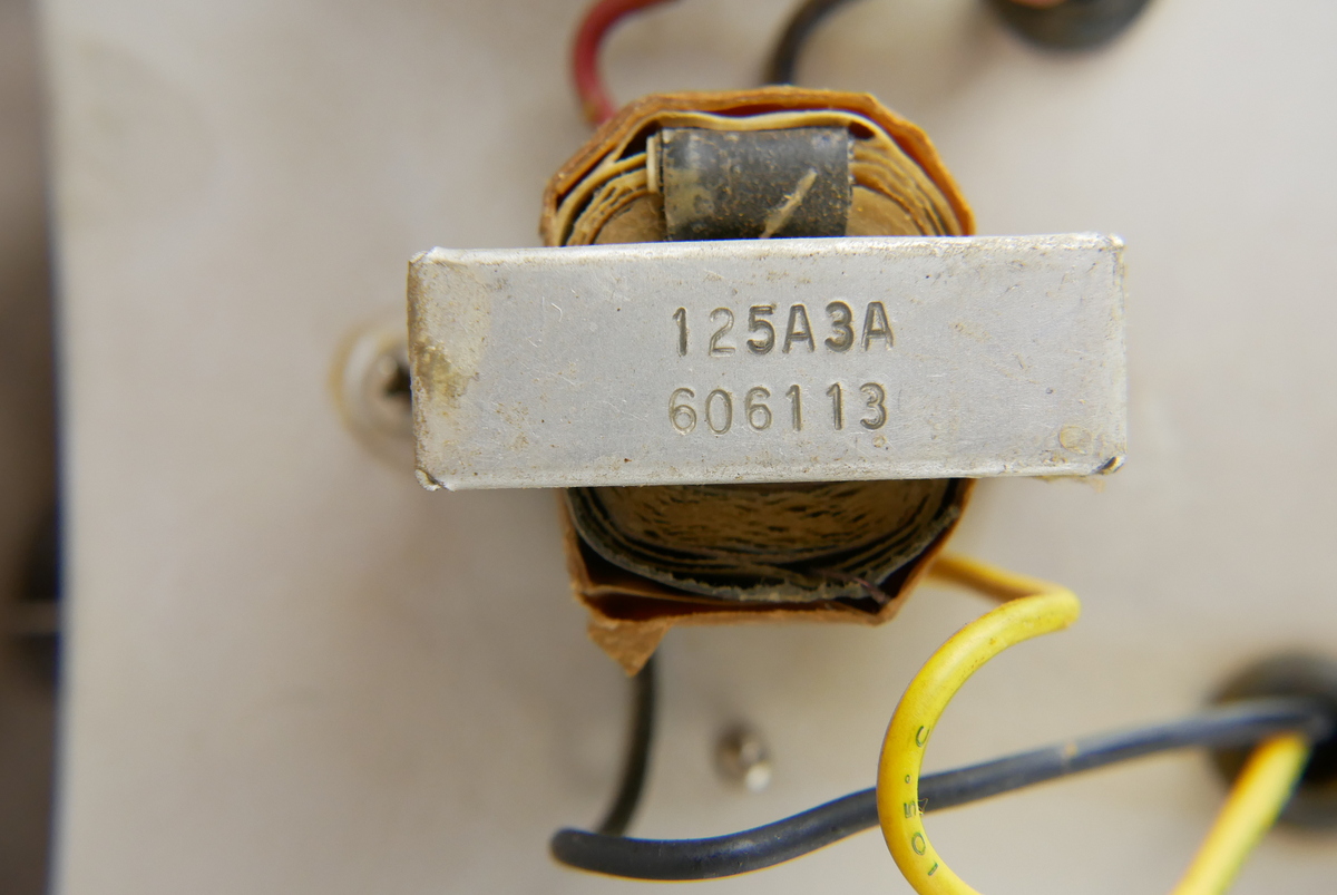 img/vintage/4687/Fender_Reverb_tank_unit_brown_1961-025.JPG
