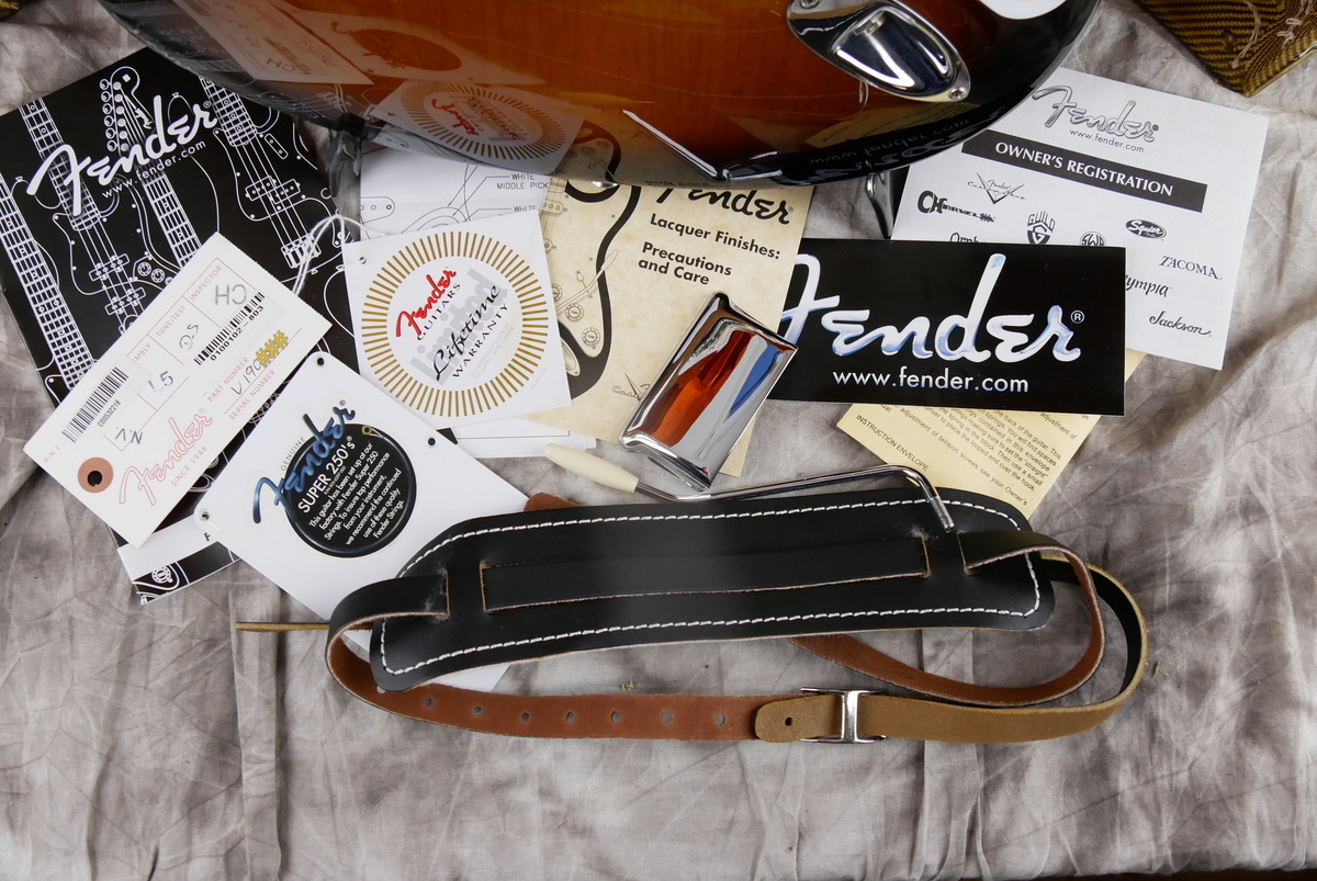 img/vintage/4690/Fender_Stratocaster_57_American_vintage_reissue_sunburst_2009-014.JPG