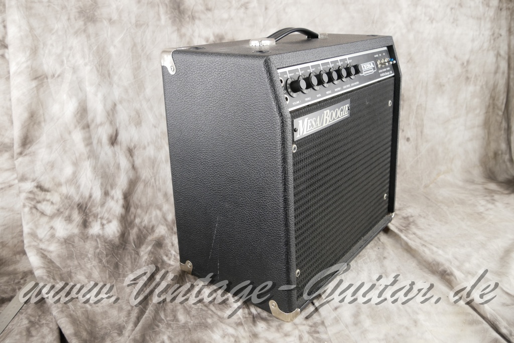 img/vintage/4691/Mesa_Boogie_Mk_III_blue_stripe_black_1988-004.JPG
