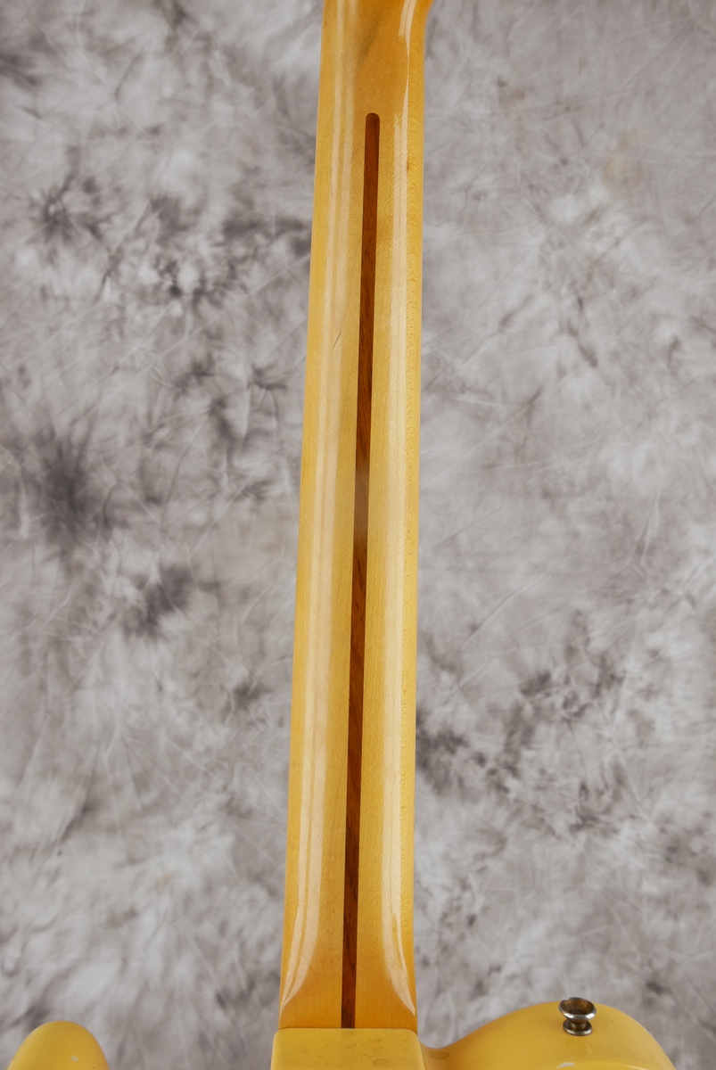 img/vintage/4695/Fender_Nocaster_relic_Custom_Shop_butterscotch_blonde_2008-012.JPG