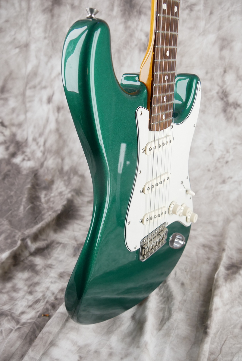 Fender_Stratocaster_62_AVRI_sherwood_green_1999-005.JPG