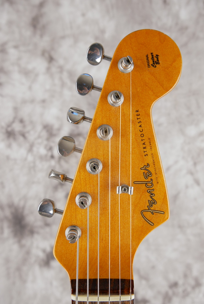 Fender_Stratocaster_62_AVRI_sherwood_green_1999-009.JPG