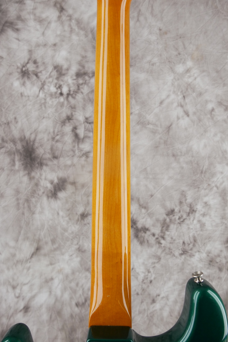 Fender_Stratocaster_62_AVRI_sherwood_green_1999-012.JPG
