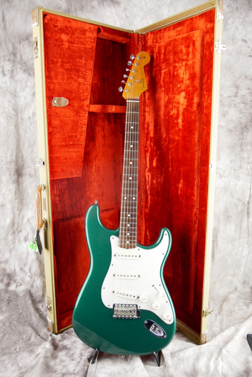 Fender_Stratocaster_62_AVRI_sherwood_green_1999-013.JPG