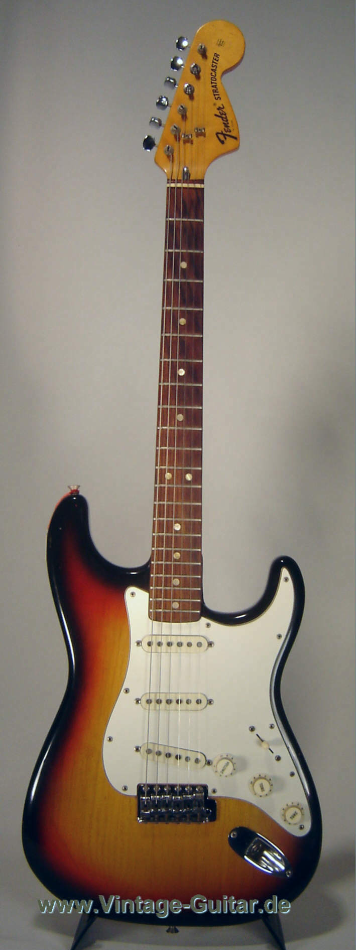 Fender_Stratocaster_1973_sunburst-1.jpg