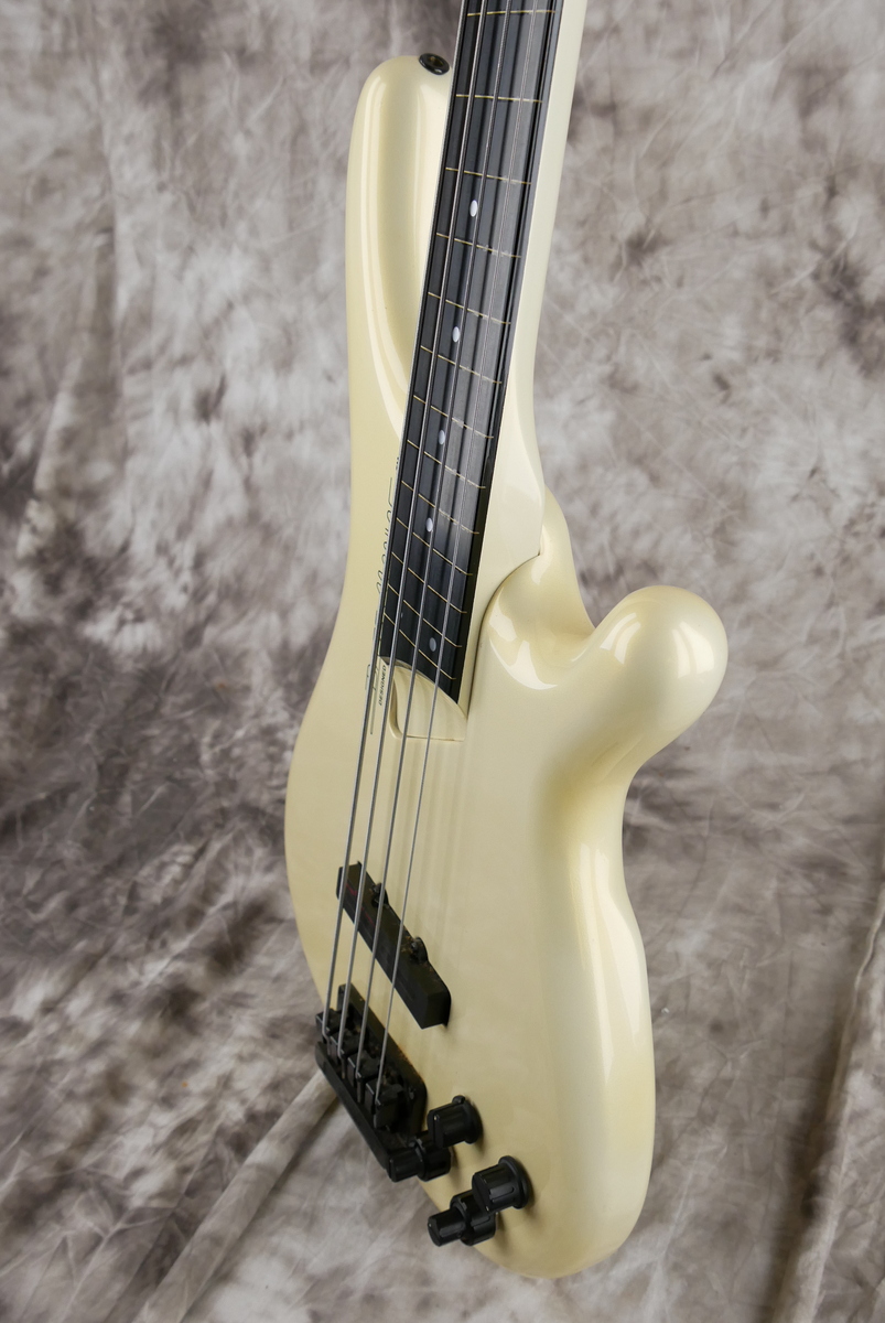 img/vintage/4721/Bass_Maniac_fretless_white_pearl_1986-006.JPG