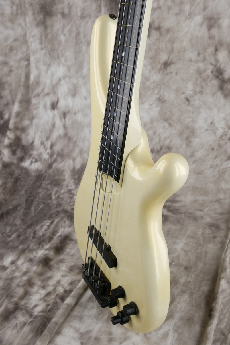 Bass_Maniac_fretless_white_pearl_1986-006.JPG