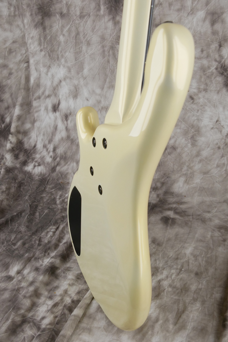 img/vintage/4721/Bass_Maniac_fretless_white_pearl_1986-008.JPG
